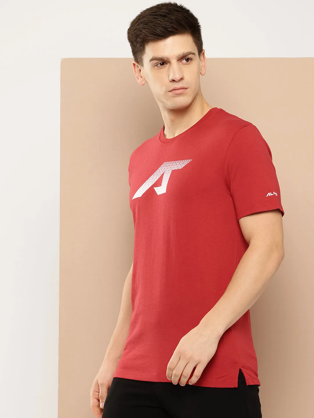 Alcis Men Red Graphic Print Soft-Touch Regular-Fit Athleisure T-Shirt