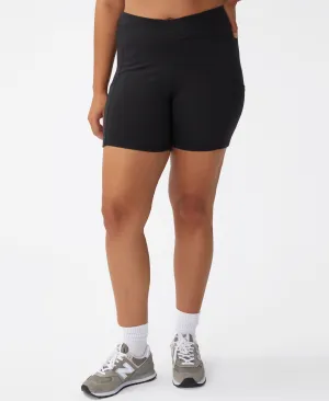 COTTON ON Women's Active Ultra Soft Pocket Bike Shorts Black Size 16W