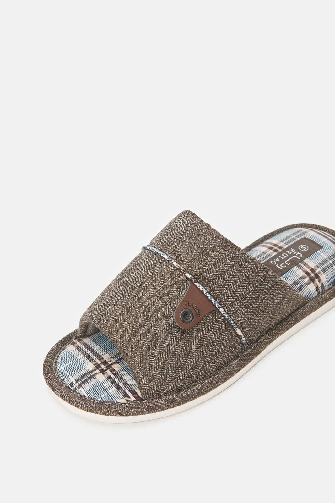 Men Brown Textured Slipper