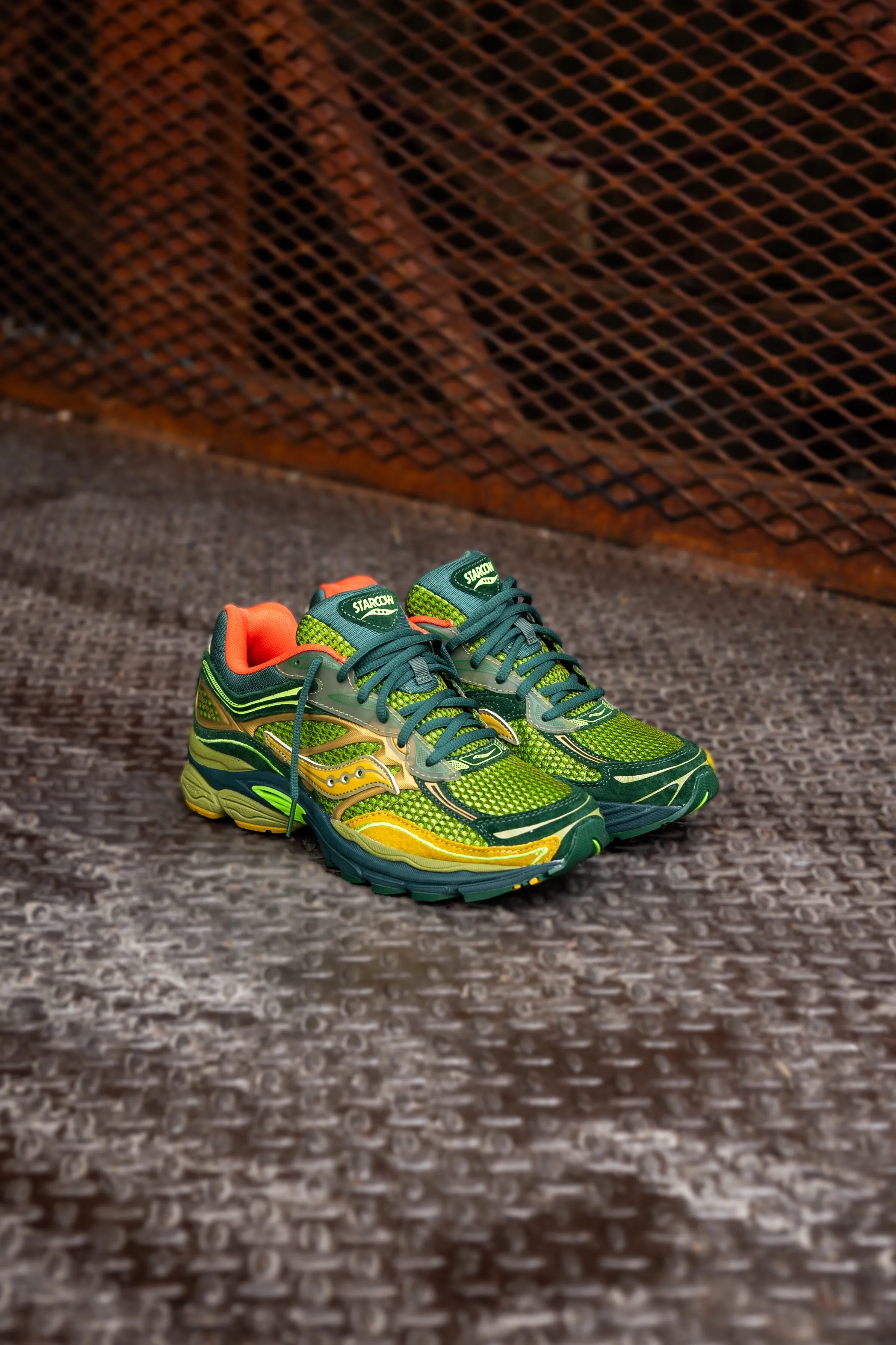 Mens Saucony x Starcow ProGrid Omni 9 (Green/Orange)