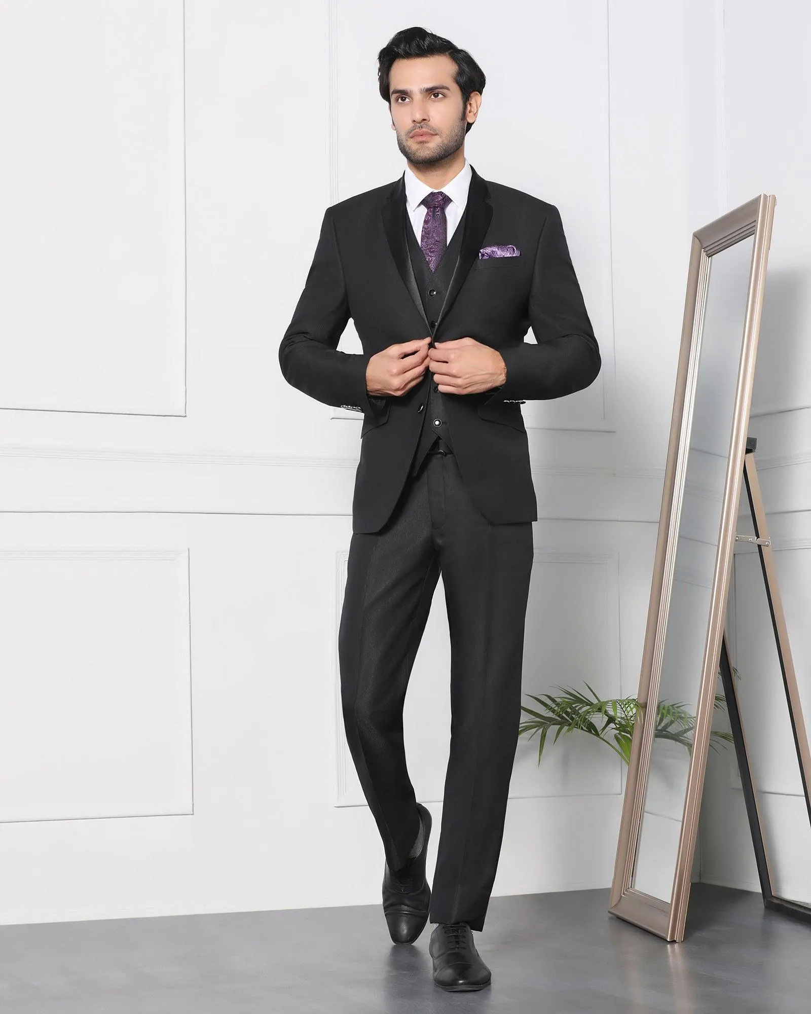 Must Haves Three Piece Black Solid Formal Suit - Jaydon