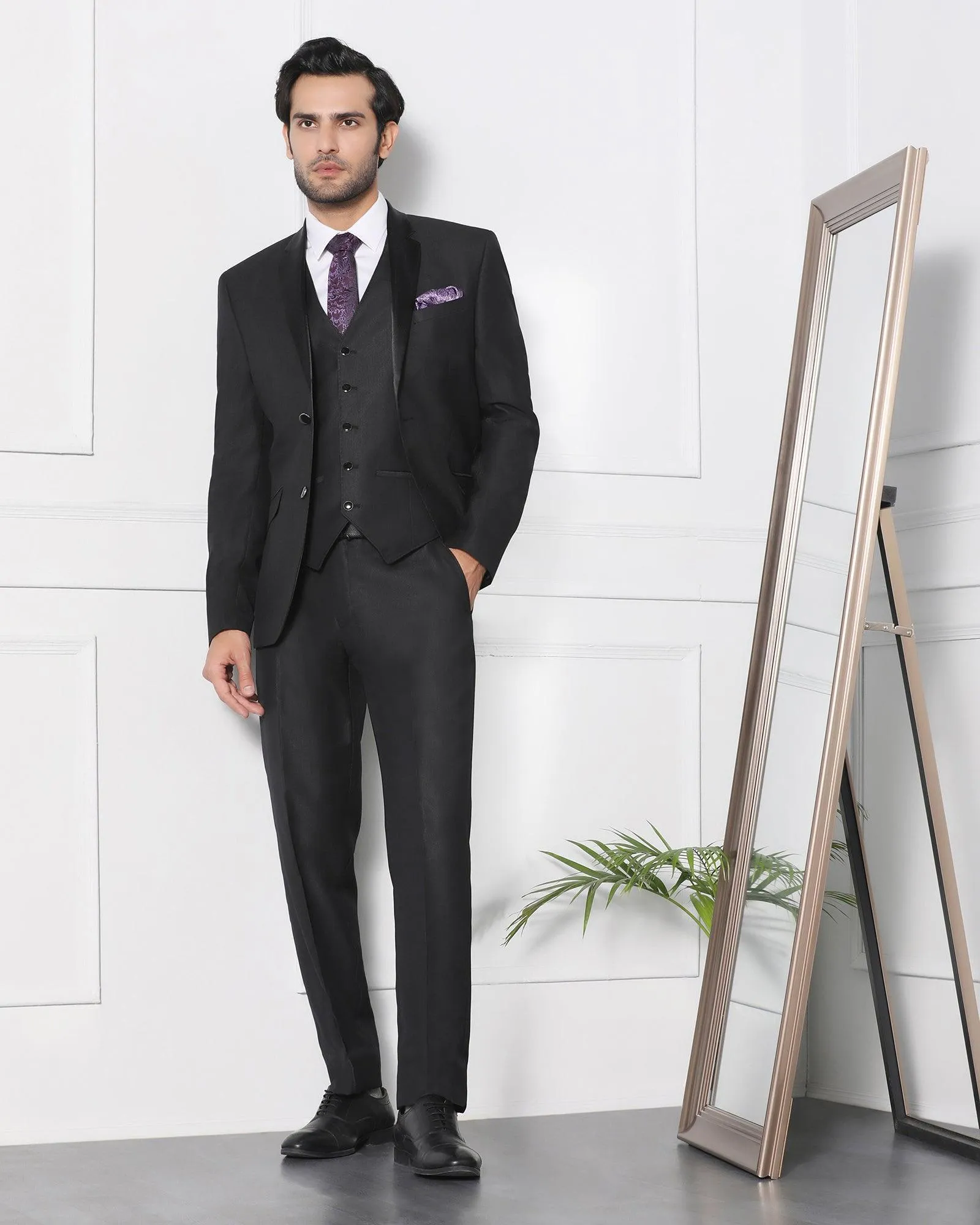 Must Haves Three Piece Black Solid Formal Suit - Jaydon