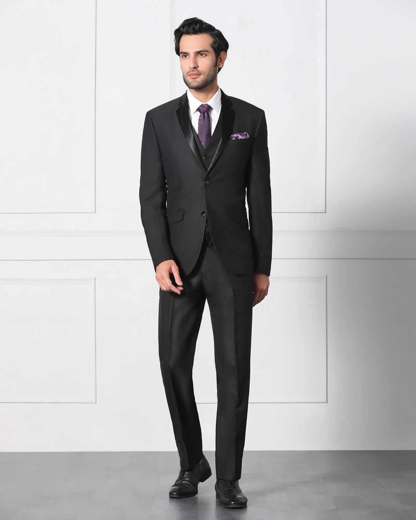 Must Haves Three Piece Black Solid Formal Suit - Jaydon