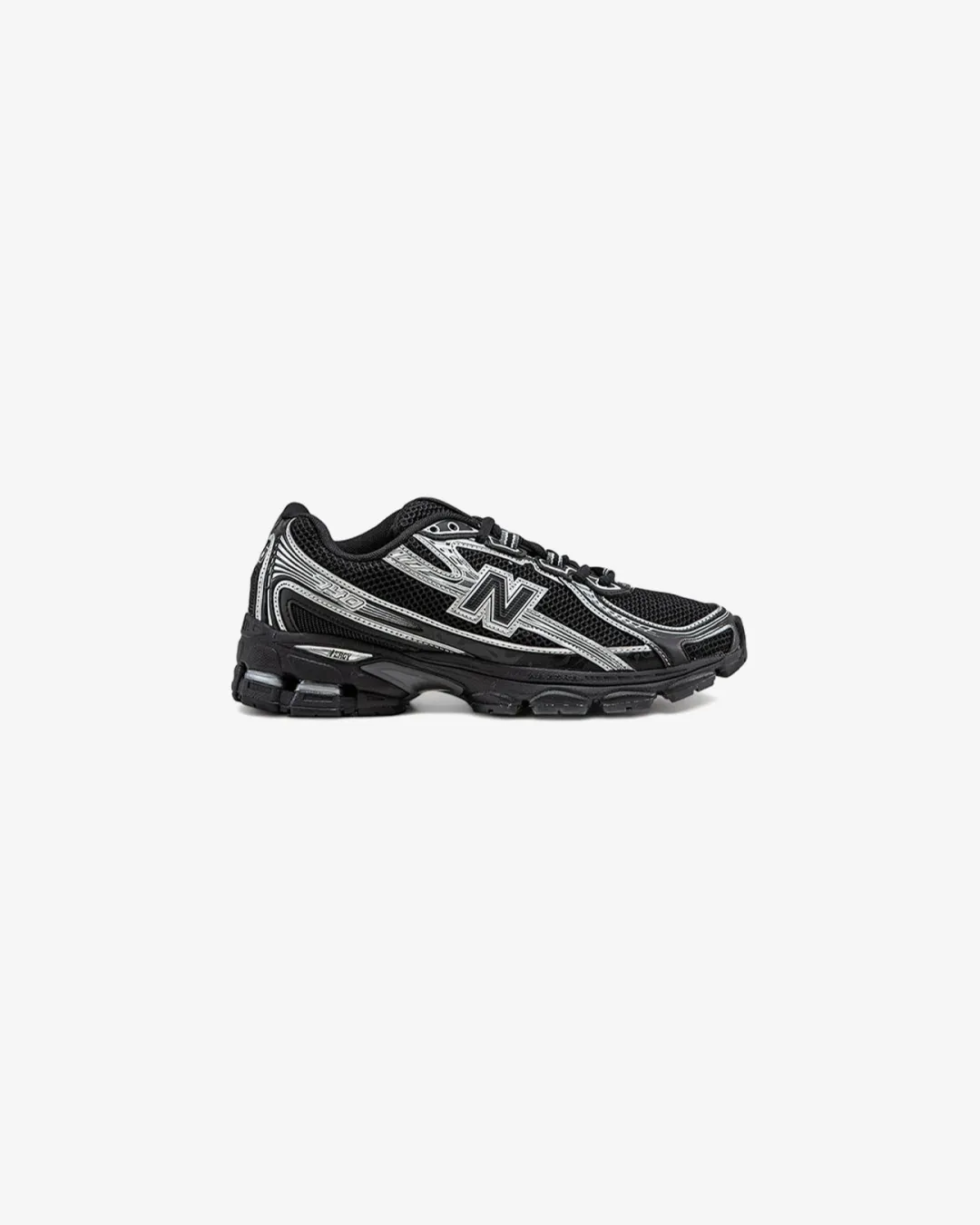 New Balance 740 Retro Black Silver Sneakers