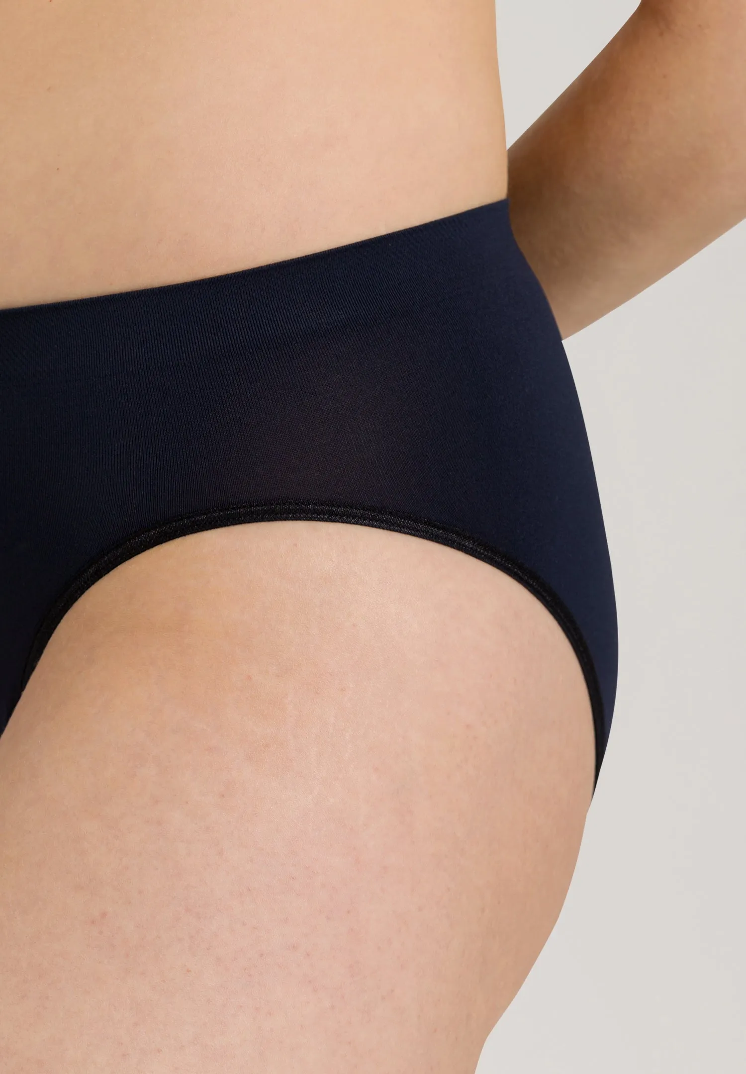 Touch Feeling Hi Cut Brief | Deep Navy 71812-1610