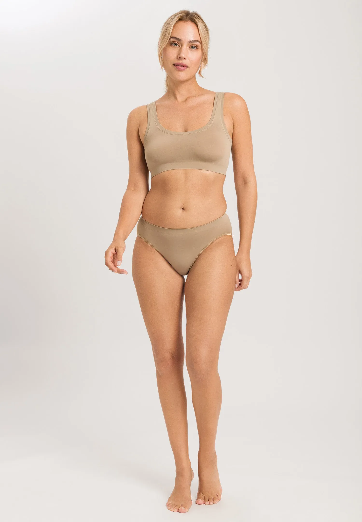 Touch Feeling Hi Cut Brief | Deep Taupe 71812-2828