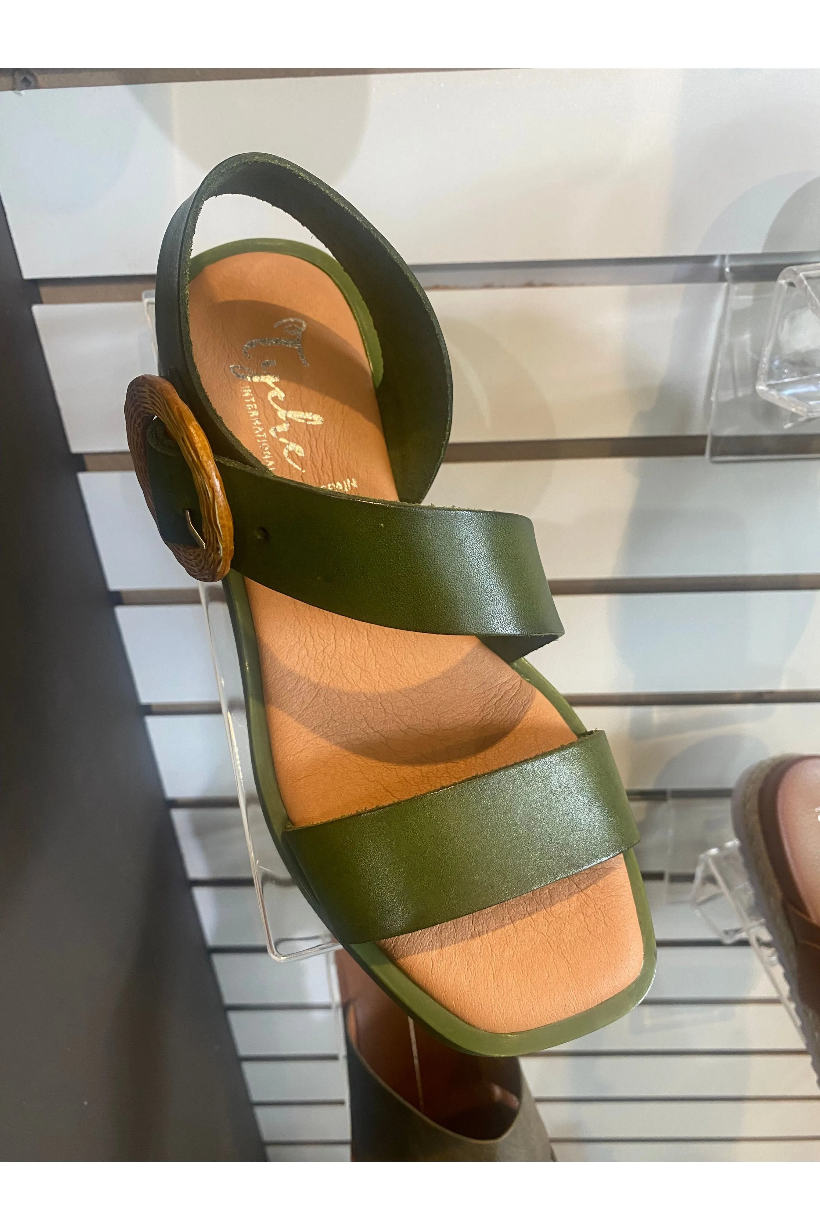 Tyche Flat Sandal - Style Angelina