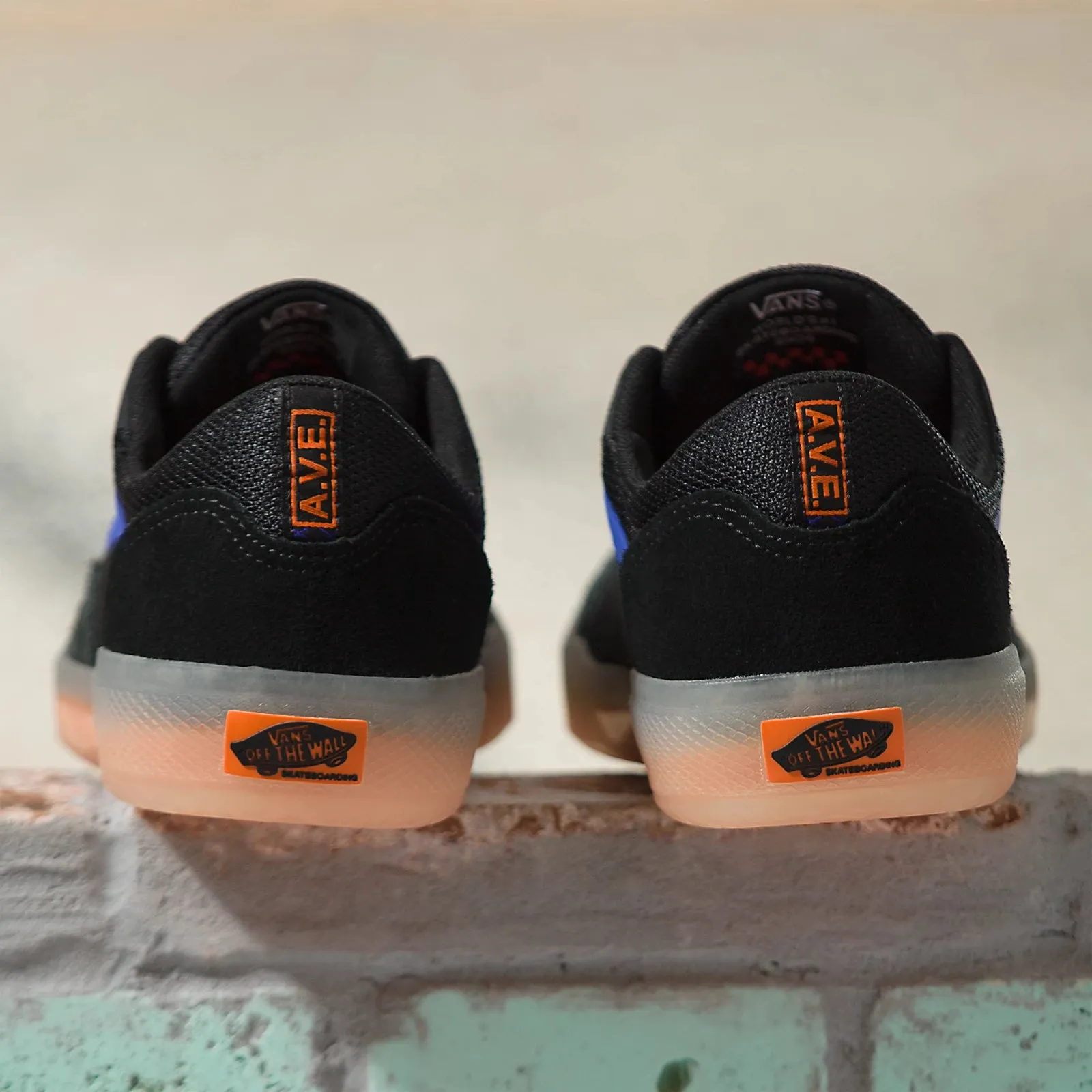 Vans Athletic Ave - Athletic Black / Orange