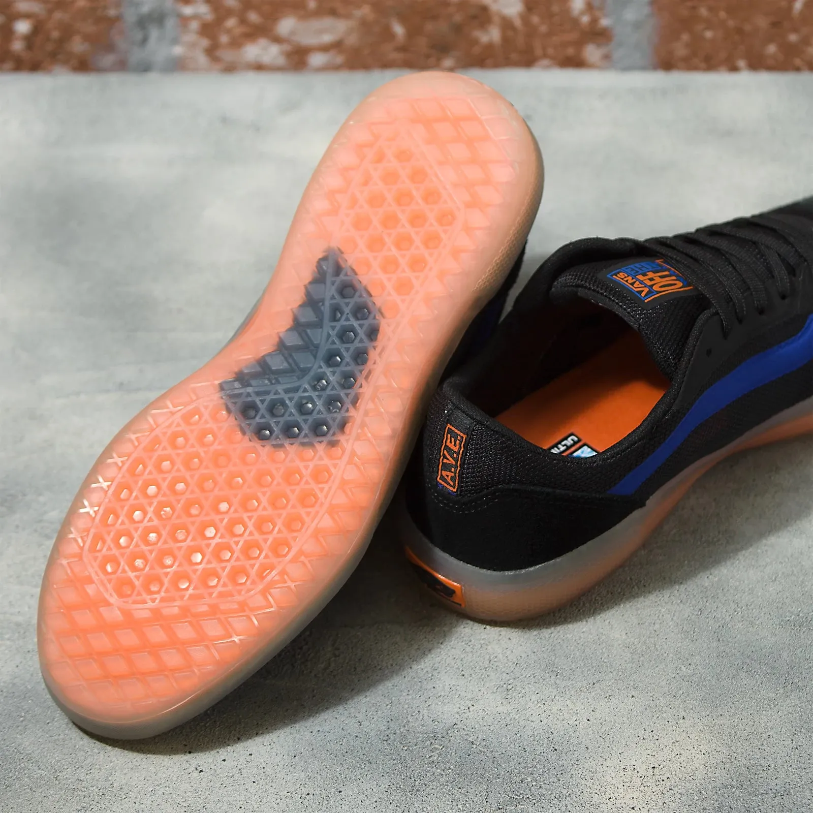 Vans Athletic Ave - Athletic Black / Orange